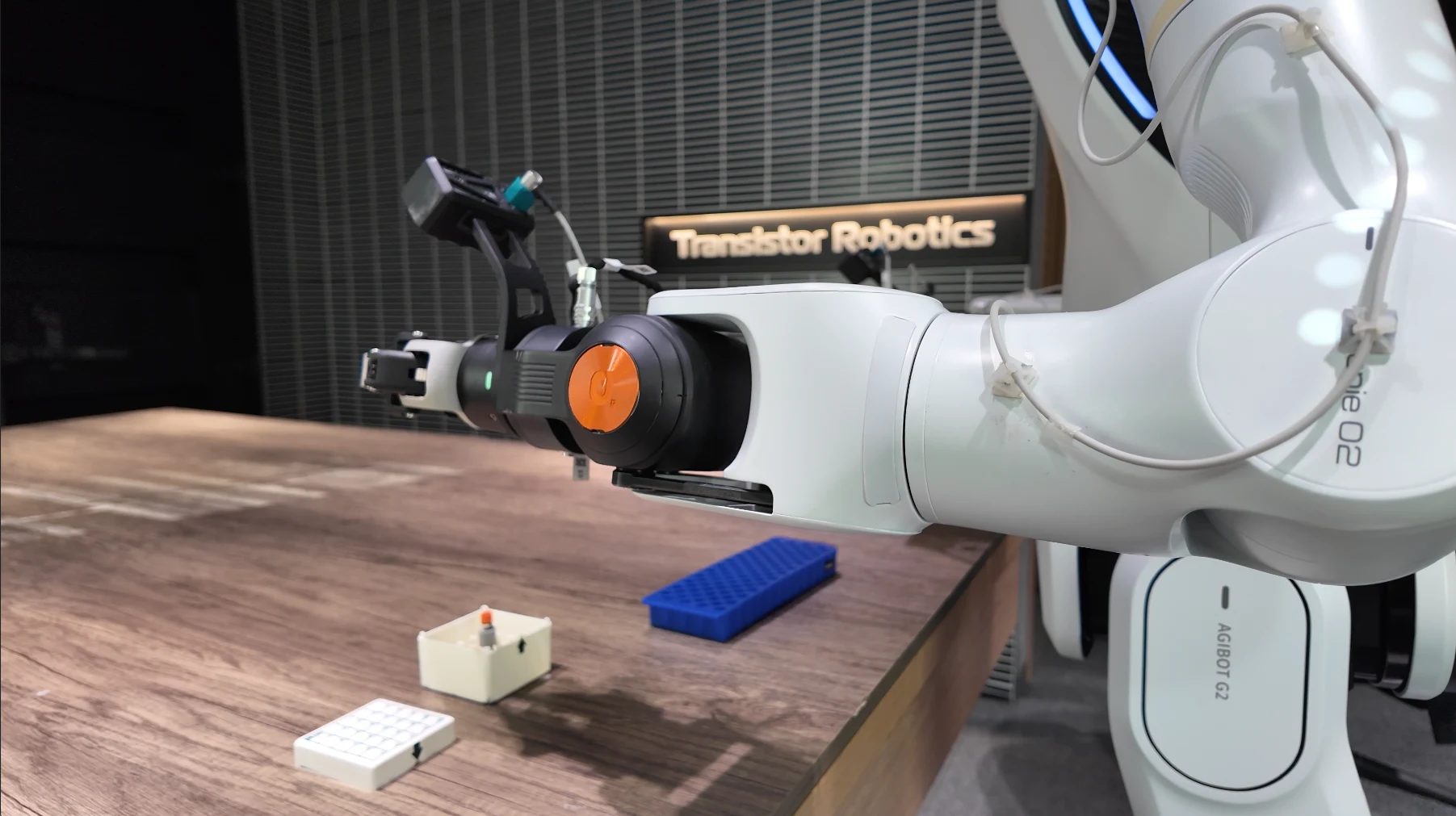 Robot arm demonstration at Transistor Robotics